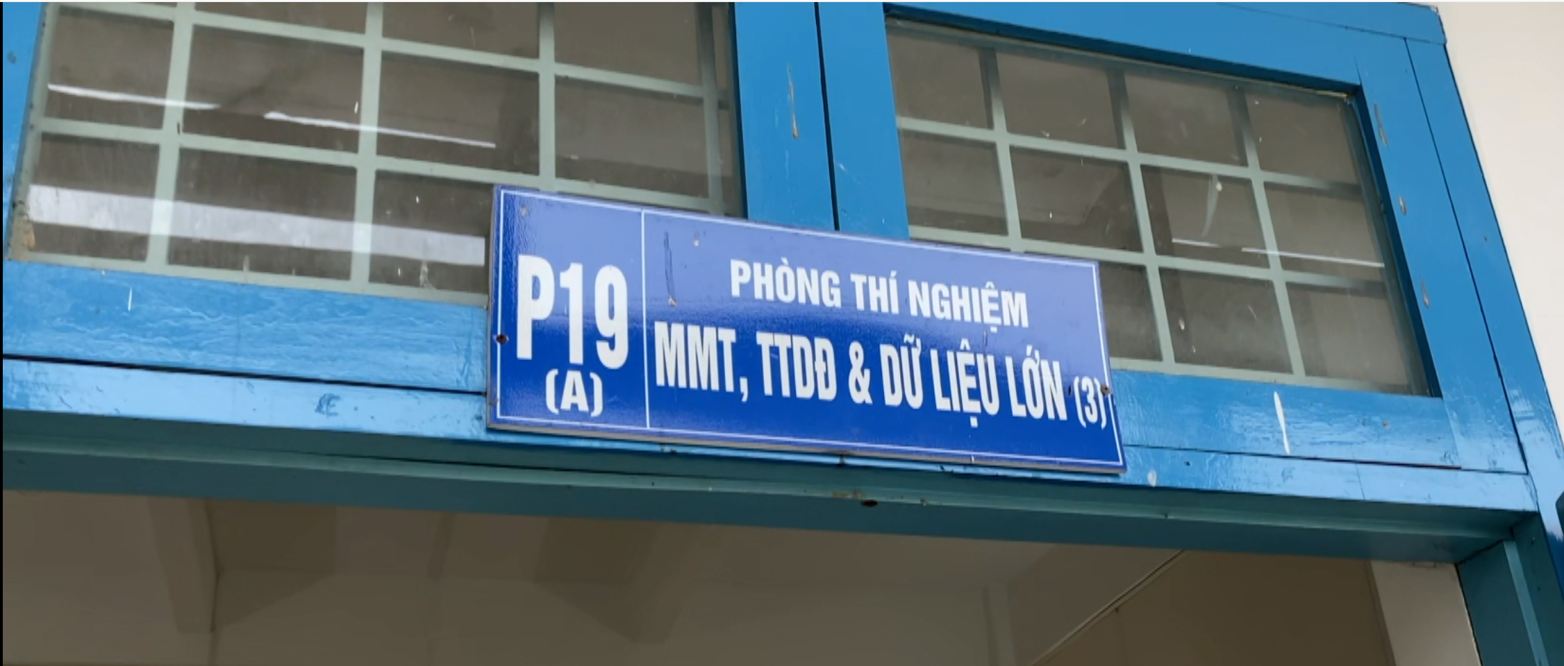 Phòng TN MMT, TTDĐ & DLL